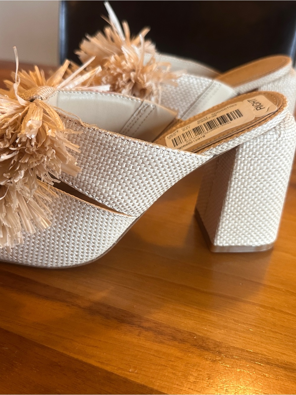 Gianni Bini Beige Raffia Knot Slide Mules NWT 6.5 - Picture 4 of 11